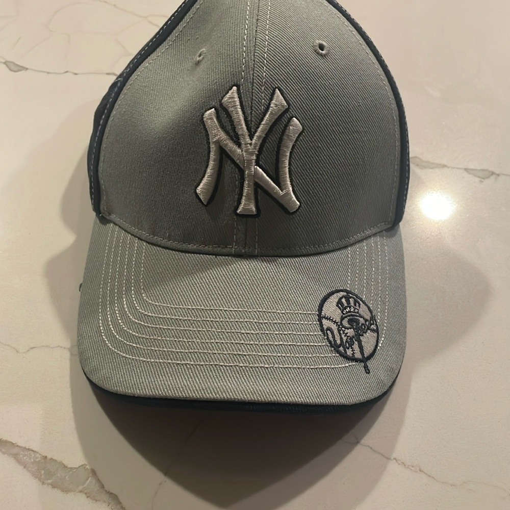 Yankees hat